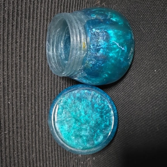 Handmade Screwtop Epoxy Jar - Picture 3 of 4